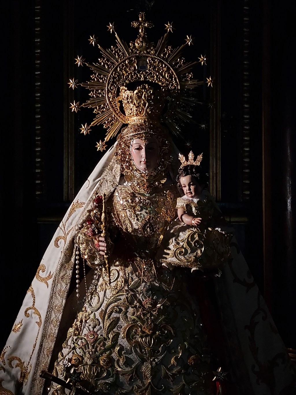 Mayo y flores a la Virgen de la Fuensanta&nbsp;Coronada